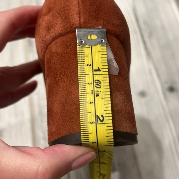 Cole Haan Mabel Suede Tassel Pump size 8.5 - Picture 12 of 12